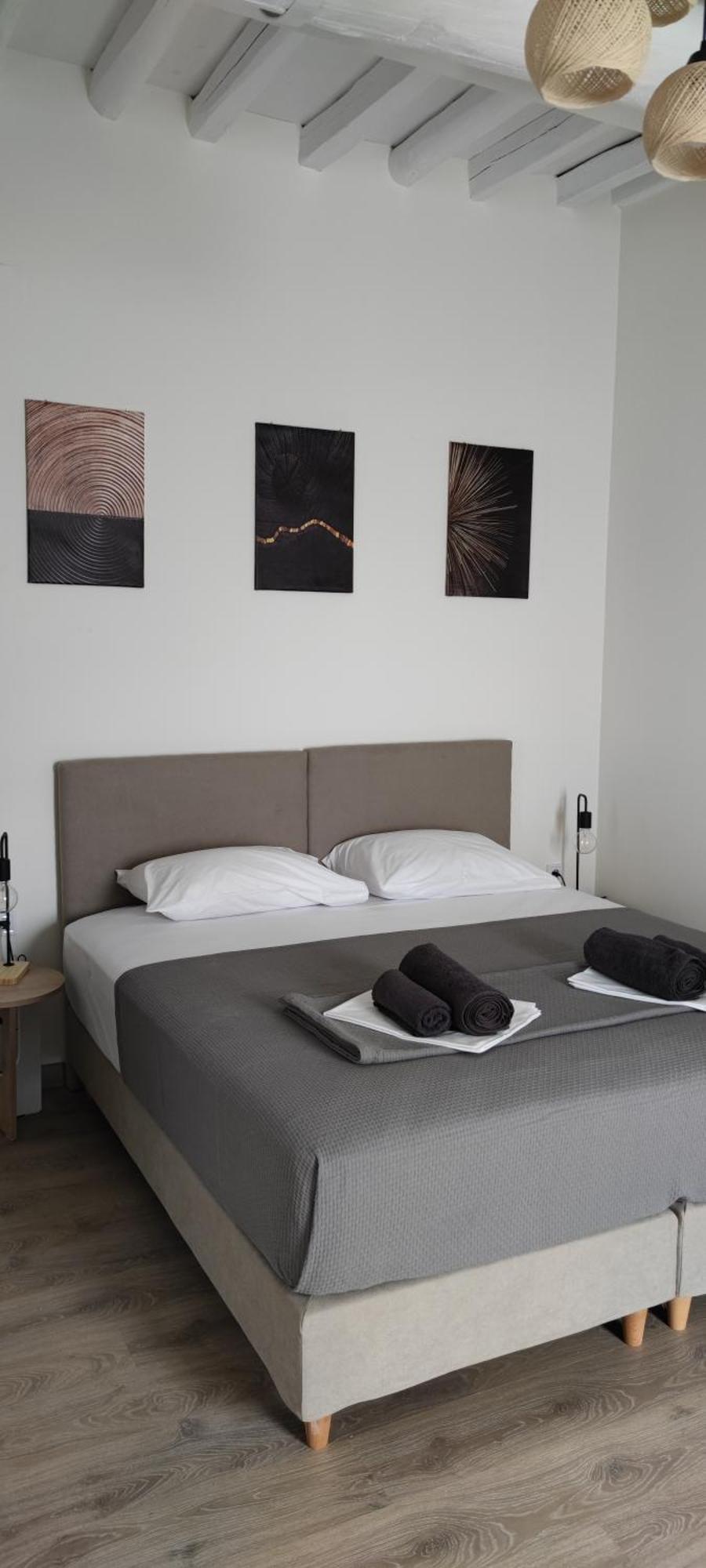 Aegean Gold Syros Suites แอร์มูโปลี ภายนอก รูปภาพ