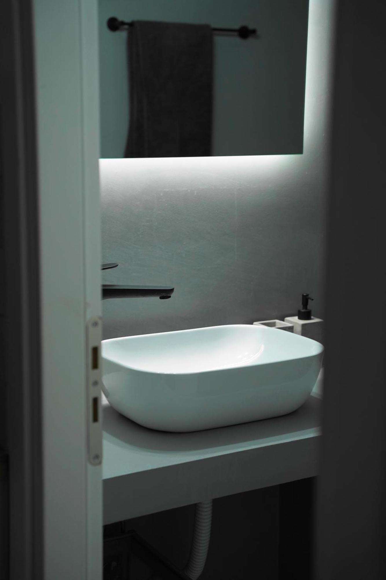 Aegean Gold Syros Suites แอร์มูโปลี ภายนอก รูปภาพ