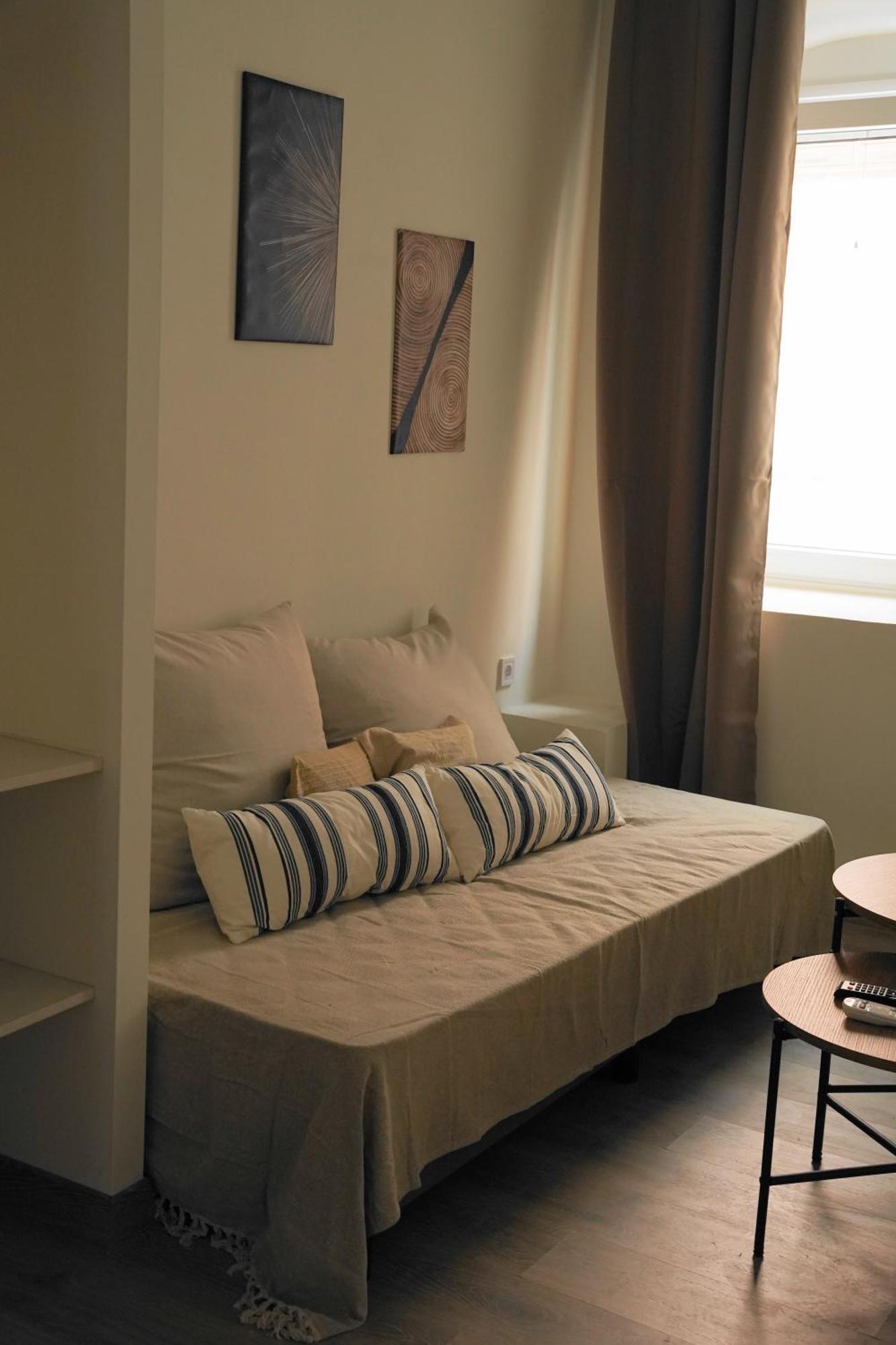 Aegean Gold Syros Suites แอร์มูโปลี ภายนอก รูปภาพ